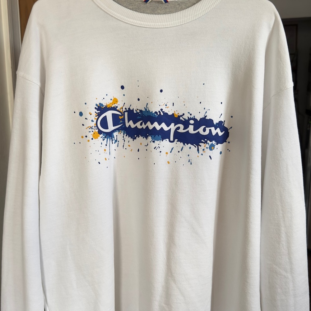 Champion White Crewneck Men's Sweater with Blue Graffiti Logo